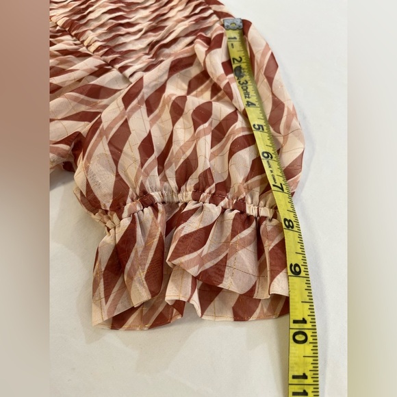 Elizabeth Cosby Women's Sheer Cream Geometric Print Blouse, size XSmall - Picture 7 of 13